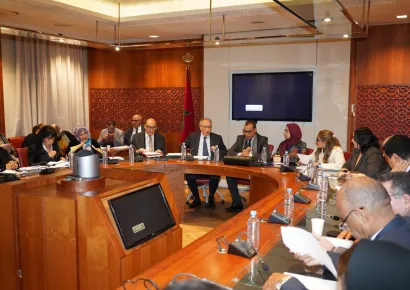 Monsieur le Ministre assiste aux travaux de la réunion de la Commission de l'Enseignement, de la Culture et de la Communication au Conseil des Représentants 